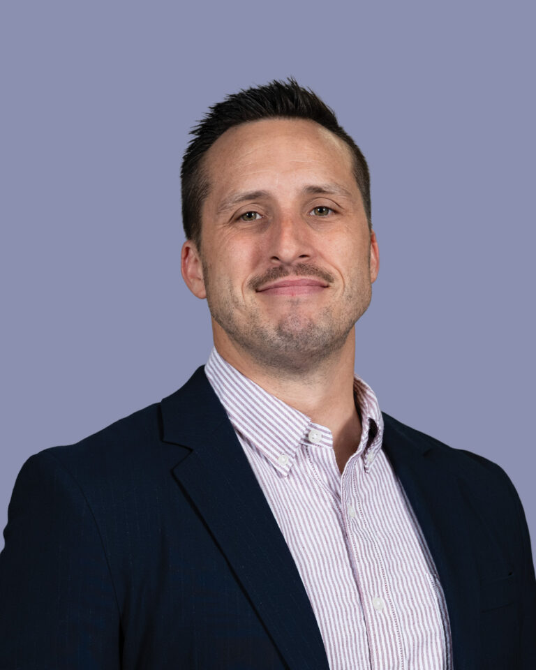Stuart Suitt, Salesman · Orlando
